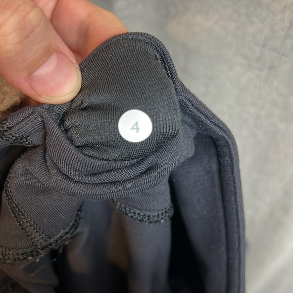 Lululemon cropped leggings - Picture 6 of 7